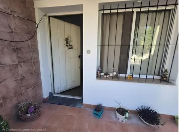 Casa · 80m² · 4 Ambientes · Venta Dos Casas en un Lote, Martin Coronado.