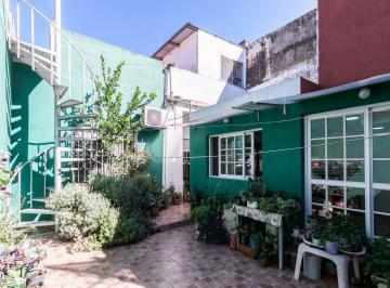 Casa · 110m² · 3 Ambientes · 1 Cochera · Casa de 3 Amb en Venta C/quincho, Cochera y Patio