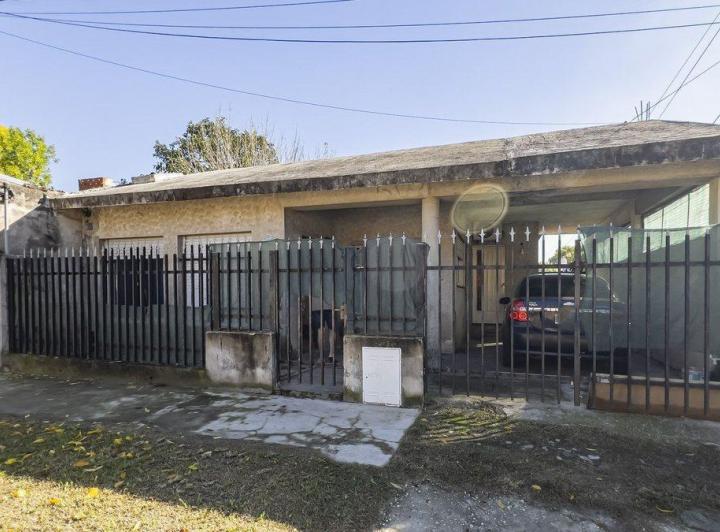 Casa · 80m² · 3 Ambientes · 1 Cochera