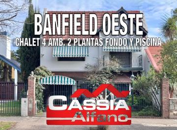 Casa · 200m² · 4 Ambientes · 2 Cocheras · Chalet Ingles 4 Ambientes con Cochera, Fondo Libre, Quincho y Piscina