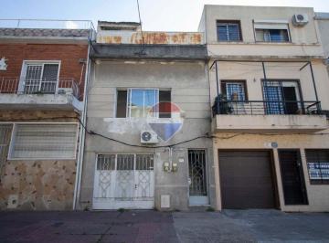 Casa · 140m² · 7 Ambientes · 1 Cochera · Venta Casa Parque Batlle 2 Dorm. Garage