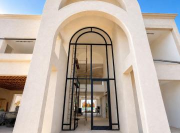 Casa · 567m² · 5 Ambientes · 2 Cocheras · Imponente Residencia Contemporanea en Hudson