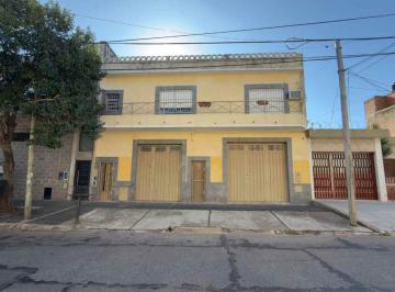 Casa · 315m² · 3 Ambientes · 1 Cochera · Venta Casa 3 Amb + 2 Galpones C/ Fondo en San Martin