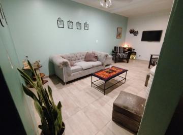 PH · 100m² · 4 Ambientes · Venta PH 4 Amb. con Pileta y Local, Caseros. Permuta
