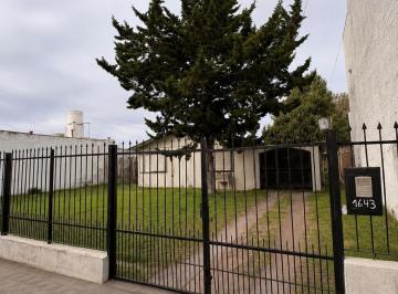 Casa · 116m² · 5 Ambientes · 1 Cochera · Casa en Calle 3 N°1643 E/ 32 y 34