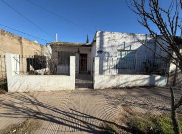 Casa · 77m² · 3 Ambientes · Casa en Almirante Brown 1541