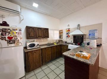Casa · 300m² · 6 Ambientes · 2 Cocheras · Se Vende Casa en Pergamino