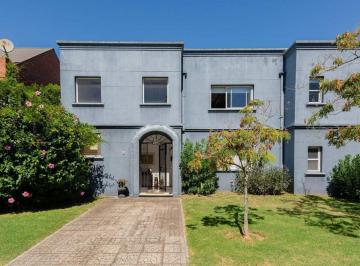 Casa · 170m² · 5 Ambientes · 1 Cochera · Venta Casa 5 Amb Suite Pb Barrio Tres Horquetas
