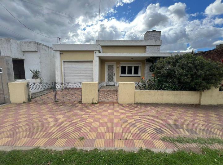 Casa · 179m² · 6 Ambientes · 1 Cochera