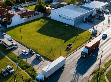 Terreno · 1690m² · Venta Lote en Esquina Sobre Ruta 8 + 1600 m²