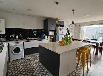 Casa · 115m² · 4 Ambientes · Dos Casas en un Lote de 800 m² en Bella Vista Oeste