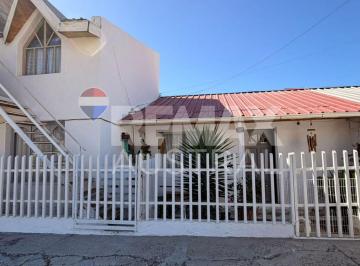 Casa · 200m² · 5 Ambientes · 1 Cochera · Casa 3 Dorm. - Divina Providencia