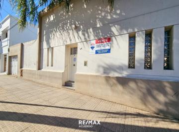 Casa · 125m² · 4 Ambientes · 1 Cochera · Venta Casa:4 Ambientes. San Nicolás de Los Arroyos