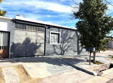 Casa · 174m² · 10 Ambientes · 1 Cochera · Venta Casa + Departamento Barrio Fuchs Godoy Cruz
