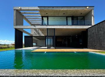 Casa · 340m² · 9 Ambientes · 3 Cocheras · Venta Casa Barrio Amarras Puertos del Lago Escobar