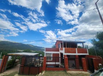 Casa · 123m² · 4 Ambientes · 1 Cochera · Venta Casa 125 m² Bialet Masse, Espectacular Vista