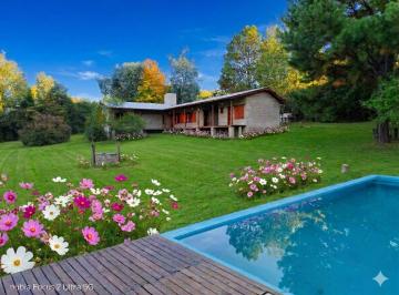 Casa · 170m² · 5 Ambientes · 3 Cocheras · Se Vende Casa 3 Dorm. + Dto V. Yacanto 4700 m