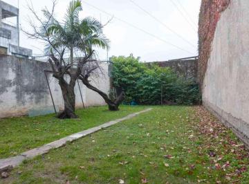 PH · 139m² · 3 Ambientes · PH 3 Amb en Venta con Parque y Jardin, Berazategui