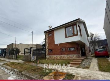 Casa · 115m² · 3 Ambientes · Venta / 3 Ambientes / Barrio Pipo