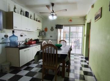 Casa · 99m² · 4 Ambientes · 1 Cochera · Venta Casa de 2 Dormi en Granadero Baigorria