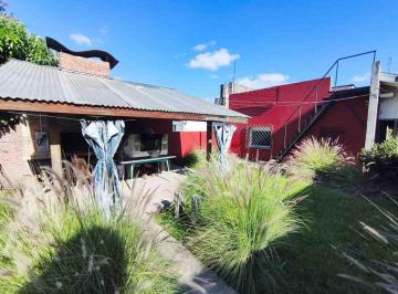 PH · 120m² · 3 Ambientes · 2 Cocheras · Venga Casa PH Lote 427 m² Tesei 3 Amb Amplio Jardín