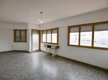Departamento · 56m² · 3 Ambientes · Departamento en Venta Gonnet 2 Dorm.