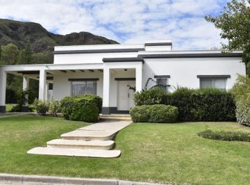 Casa · 190m² · 7 Ambientes · 3 Cocheras · Casa en Venta en Los Quebrachos Country - San Luis