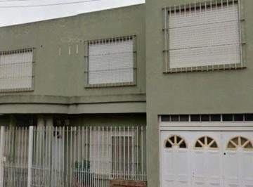 Casa en Venta de 5 ambientes Villa Tesei · Se Vende Casa de Dos Plantas, Multifamiliar
