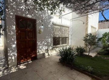 PH · 104m² · 5 Ambientes · PH 3 Dorm. en Venta La Plata Patio Terraza