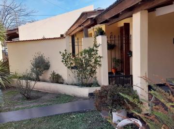 Casa · 170m² · 5 Ambientes · 1 Cochera · Casa en Cerro Norte