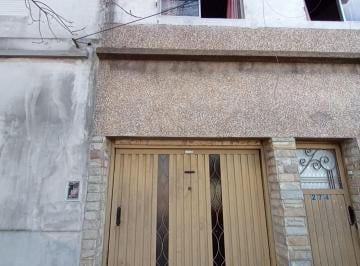 Casa · 132m² · 8 Ambientes · 1 Cochera · Casa Multifamiliar en Venta, Villa Madero