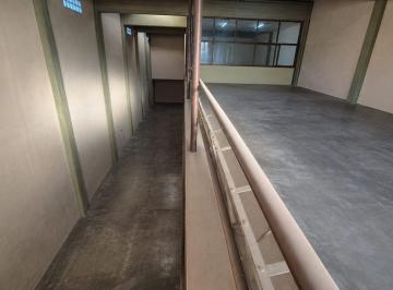 Bodega-Galpón · 400m² · Galpon o Deposito en Venta en V. Urquiza 400 m²