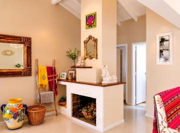 Casa de 3 ambientes, Córdoba · Venta Excelente Propiedad Arguello 3 Dorm.