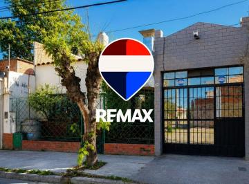 Casa · 290m² · 6 Ambientes · 1 Cochera · Casa Venta Barrio San Jose 5 Dorm