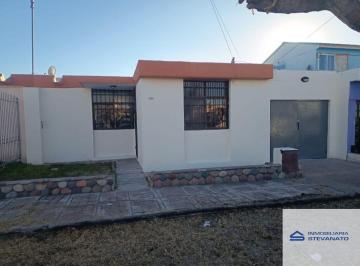 Casa de 4 ambientes, Maipú · Casa en Alquiler C/ Cochera en Maipú