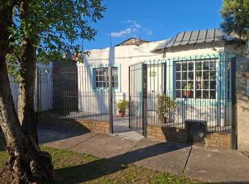 Casa · 70m² · 3 Ambientes · 1 Cochera · Casa 3 Amb en Venta en W. Morris Hurlingham