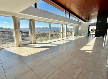 Casa · 400m² · 6 Ambientes · 2 Cocheras · Casa de Lujo, 3 Dorm., Pileta, Vista Al Lago. Villa del Lago