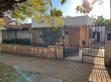 Casa · 144m² · 3 Ambientes · 4 Cocheras · Venta Casa San Miguel, 3 Amb.