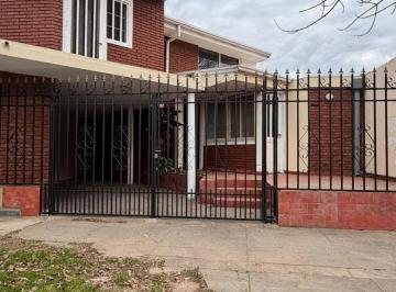 Casa de 9 ambientes, Santo Tomé · Se Vende Casa Residencial en Falucho 2934, Santo Tomé.
