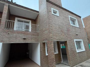Casa · 120m² · 4 Ambientes · 1 Cochera · Casa en Alquiler 3 Dorm Los Boulevares