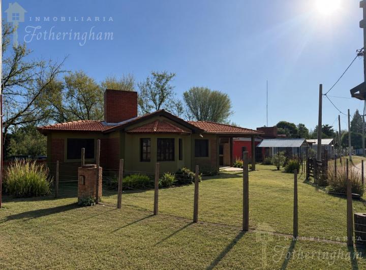 Casa · 99m² · 2 Dormitorios · 1 Cochera