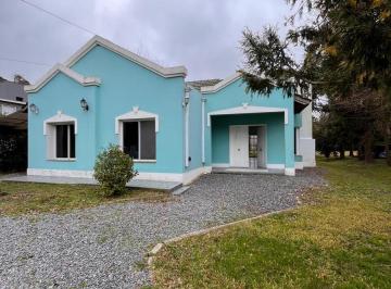 Casa · 180m² · 4 Ambientes · Casa en Venta Parque Las Naciones Guernica