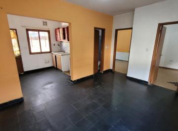 Casa · 50m² · 3 Ambientes · Casa PH en Venta Tres Ambientes con Patio - Morón