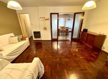 Departamento · 76m² · 5 Ambientes · Departamento en Venta - 2 Dorm Más Comodín