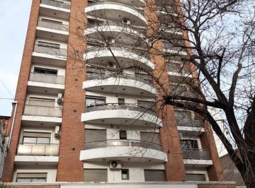 Departamento de 3 ambientes, La Plata · Departamento 6 y 61 en Alquiler, Al Frente de 55 m², 2 Dorm., Balcón, Cochera.