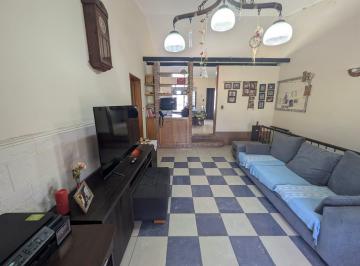 Casa · 290m² · 6 Ambientes · 2 Cocheras · Venta Casa de Dos Plantas en Zona Sur