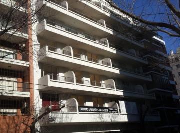 Departamento de 2 ambientes, Belgrano · Excelente 2 Amb con Cochera, Muy Luminoso