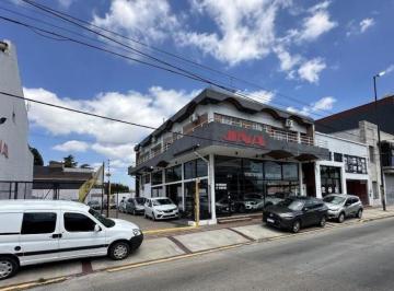 Local comercial · 500m² · Venta en Bloque Fracción Comercial. Av Calchaquí. con Doble Frente. Salida a Dos Calles. Renta Acti