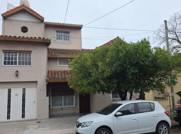 PH de 5 ambientes, Vicente López · Florida Oeste PH de 5 Ambientes con Garage, Patio con Parrilla – Excelente Estado