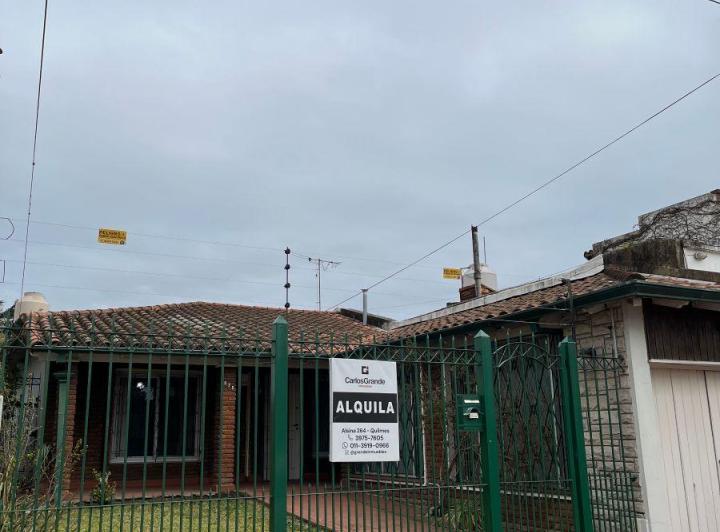 Casa · 160m² · 4 Ambientes · 1 Cochera